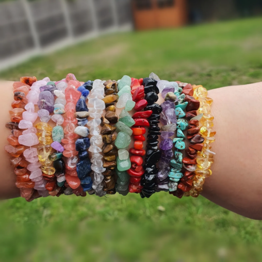 Beautiful Natural Crystal Gemstone Chip Bead Chakra Stone Stretch  Reiki Anxiety Stone Bracelet - Perfect Gift